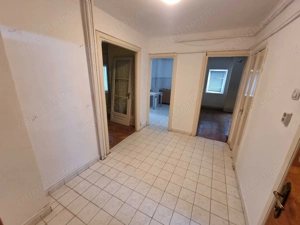 Model mare la etajul 1 aproape de Facultatea de Vest - imagine 7