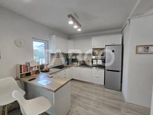 Casa de vanzare 5 camere 160mpu 3 bai 120mp teren liber zona Selimbar