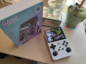 Consola Noua R36XX (Practic un R36S Original cu WIFI incorporat) 16GB+64GB (15.000+ jocuri)!