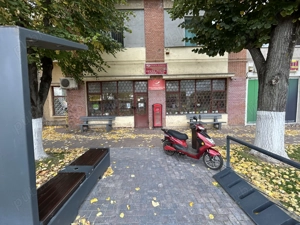 Vand spatiu comercial,actualmente POSTA din Chisineu Cris, din centru.