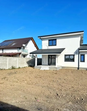 Duplex despartit prin camera tehnica - zona buna - finisaje premium - teren generos - imagine 3