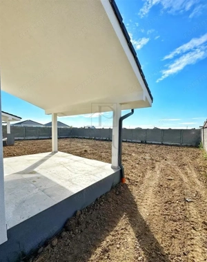 Duplex despartit prin camera tehnica - zona buna - finisaje premium - teren generos - imagine 5