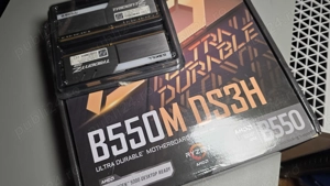 Kit Ryzen, placa de baza B550 + 16Gb DDR4 3866 - imagine 1