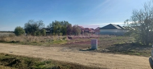 Săbăreni, teren rezidential 6290 mp, cu 52m FS, utilitati in apropiere - imagine 3