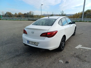 Vând Opel Astra J fab 2019 1.4 140cp - imagine 4