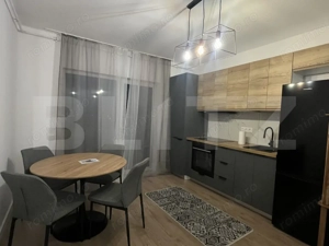 Apartament cu 2 camere, 47 mp, prima închiriere, parcare, zona Porii