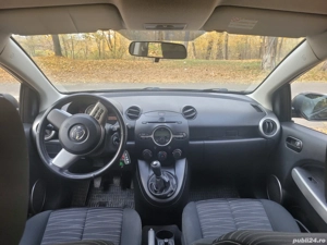 Mazda 2 benzina 1,4 86 CP - imagine 4