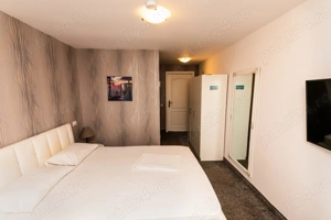 Vila de inchiriat Mamaia Nord 16 camere - imagine 7