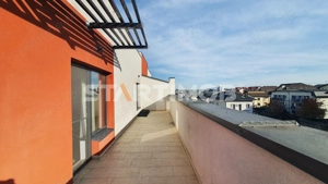 Studio mobilat Coresi cu parcare si terasa 30 mp - imagine 9