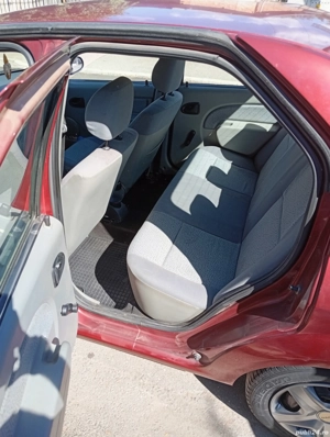 Vând mașină Logan 