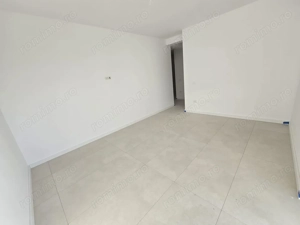 Etaj 1. Decomandat. Langa Eso si Profi. Bucatarie INCHISA - imagine 6