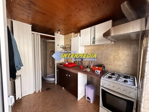 Casa veche cu Anexe cu 1313 mp Teren in Lancram centru la asfalt toate utilitatiile - imagine 4