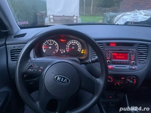 vand kia rio - imagine 4