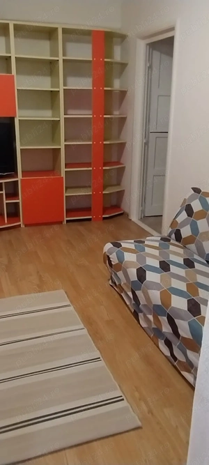 Închiriez apartament de 2 camere la Piața Progresu, sector 4.