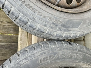 vând 2 roți jante +cauciucuri aproape noi jante 4 prezoane pe 15 cauciucurile de iarnă 185/65/15 - imagine 3