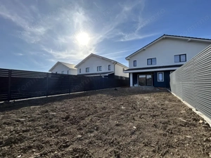 Duplex 4 camere, P+E, 132mp utili, 308mp teren in Sag - imagine 2