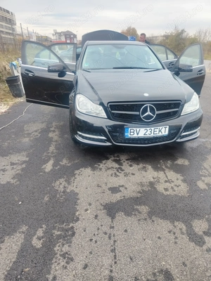Vind Mercedes  benzina c 180  2012
