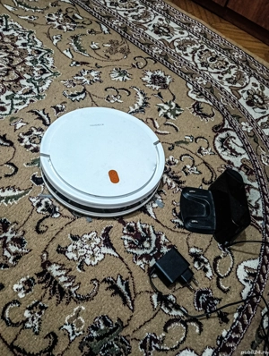 Vând aspirator robot Xiaomi