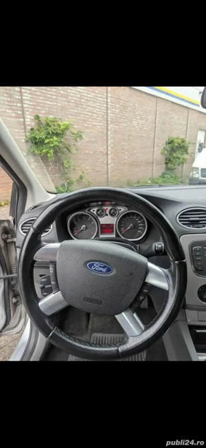 vând  Ford focus  - imagine 2