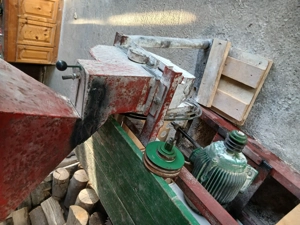 Moara de macinat știuleți 