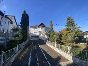 Casă spațioasă 350 mp utili, curte amenajată și garaj - imagine 3