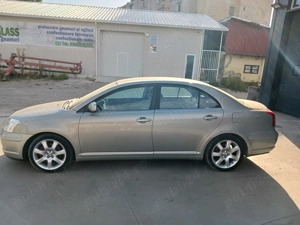 Toyota avensis t25 2.0 benzina