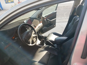 Toyota avensis t25 2.0 benzina - imagine 9