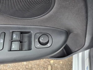 VW Golf Plus 2.0 TDI, 140 CP, Xenon, Webasto, cameră marșarier - imagine 16