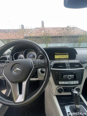 Mercedes-Benz 220 Cdi BlueEfficiency - imagine 2