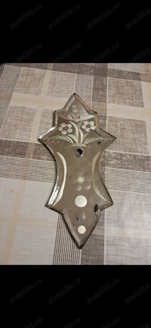 Caut ornament pentru oglindă 