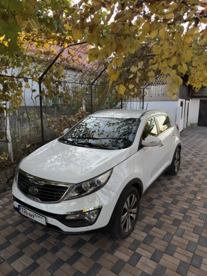 Vând Schimb Kia Sportage, an 2012, motor 1.7crdi, Euro 5, putere 116cp, diesel, cutie manuală 6+1, î