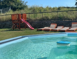 Închiriez cabană Casă Mărgăuța 5 camere +piscina , loc Mărgău Jud Cluj   1000 lei pe noapte