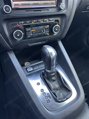 Volkswagen Jetta 2.0 TDI DSG Highline - imagine 8