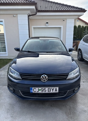 Volkswagen Jetta 2.0 TDI DSG Highline - imagine 3