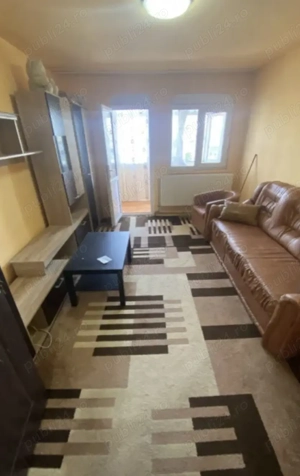 Apartament 3 camere decomandat, etajul 4, vizavi de Scoala Generală. - imagine 7