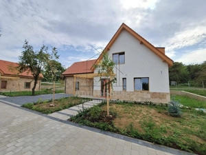 0% COMISION 3 Case individuale,  199 mp utili,  teren 533 mp, sat Gheorgheni - imagine 10