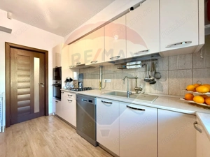 Apartament cu 3 camere de vânzare loc de parcare si teren Constanta - imagine 19