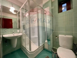 Apartament cu 3 camere de vânzare în zona Schei - imagine 7