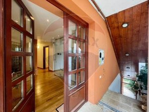 Apartament cu 3 camere de vânzare în zona Schei - imagine 14