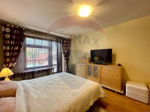 Apartament cu 3 camere de vânzare în zona Schei - imagine 13