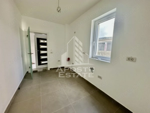 Duplex modern cu 5 camere, bucatarie inchisa, Chisoda - imagine 7