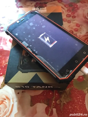 Vand tel ihunt la cutie cu folia pe ecran 4G 