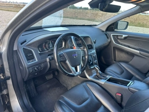 Volvo XC60 fabricat în 2015, motor 2.0 Diesel - imagine 5