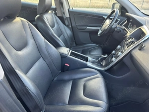 Volvo XC60 fabricat în 2015, motor 2.0 Diesel - imagine 3
