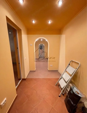 Apartament 3 camere Trapezului Metrou 1Dec - renovat centrala proprie - imagine 4