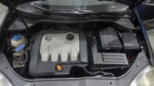 Vand Volkswagen Golf 5 1.9 TDI (PD), an 2005, fara rugina - imagine 5