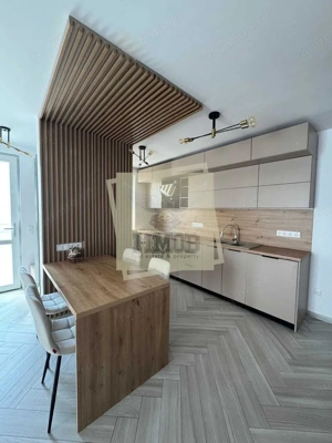 Casa 5 camere 2 bai 4 locuri de parcare si 280 mp teren pe Calea Cisnadiei