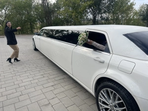 Vând limuzină americană VIP STRETCH Chrysler 300 C 3,5 benzină  - imagine 4