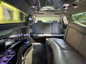 Vând limuzină americană VIP STRETCH Chrysler 300 C 3,5 benzină  - imagine 9