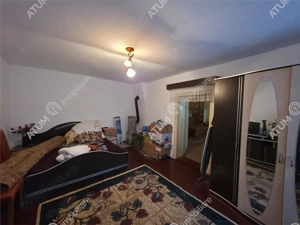 Apartament la casa cu 3 camere in zona Piata Cluj din Sibiu - imagine 2